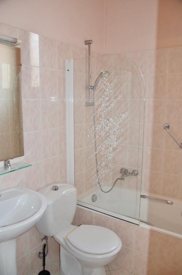 Appartement 2 Les Clematites Мантон Екстер'єр фото